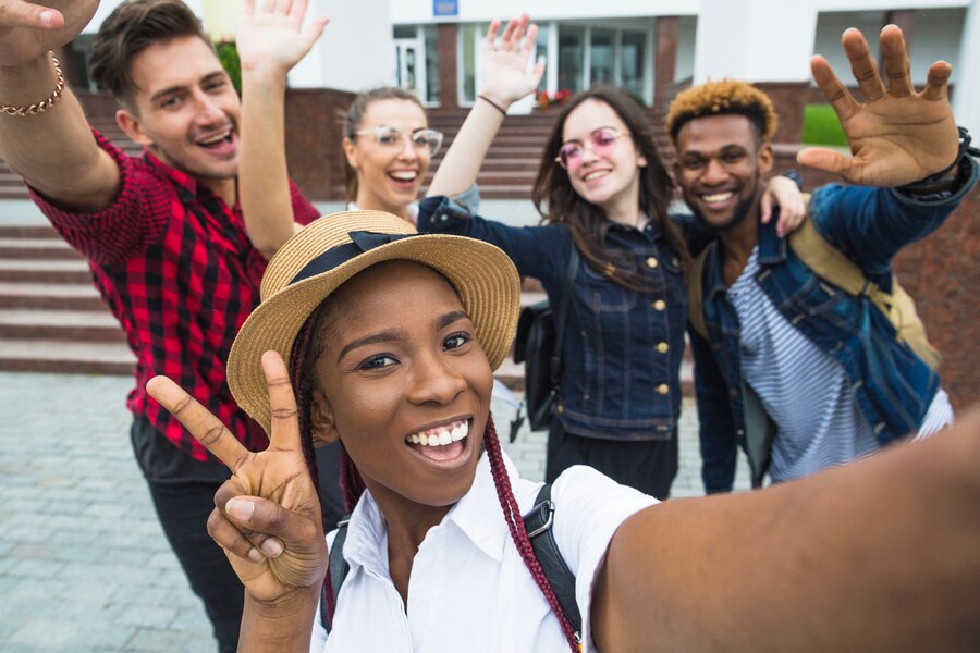 youngsters-posing-selfie_23-2147663323 youngsters-posing-selfie_23-2147663323